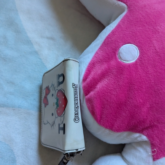 Hello Kitty White and Red Charmmy Kitty Wallet - Picture 2 of 3